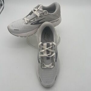Brooks Adrenaline GTS 22 White Mesh Lace Up Sneakers Womens 10.5